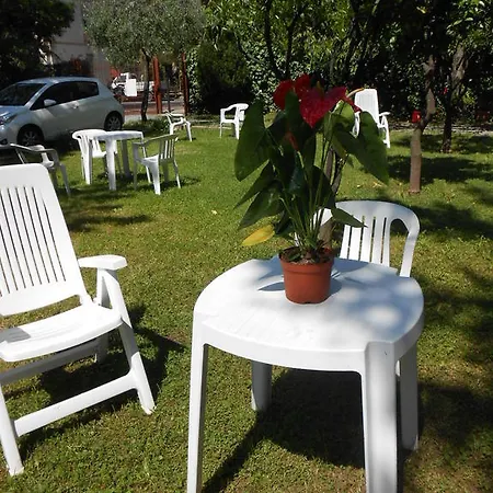 Casa Delfino دْيانو مارينا