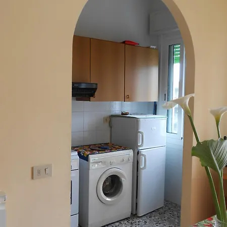 Casa Delfino * دْيانو مارينا